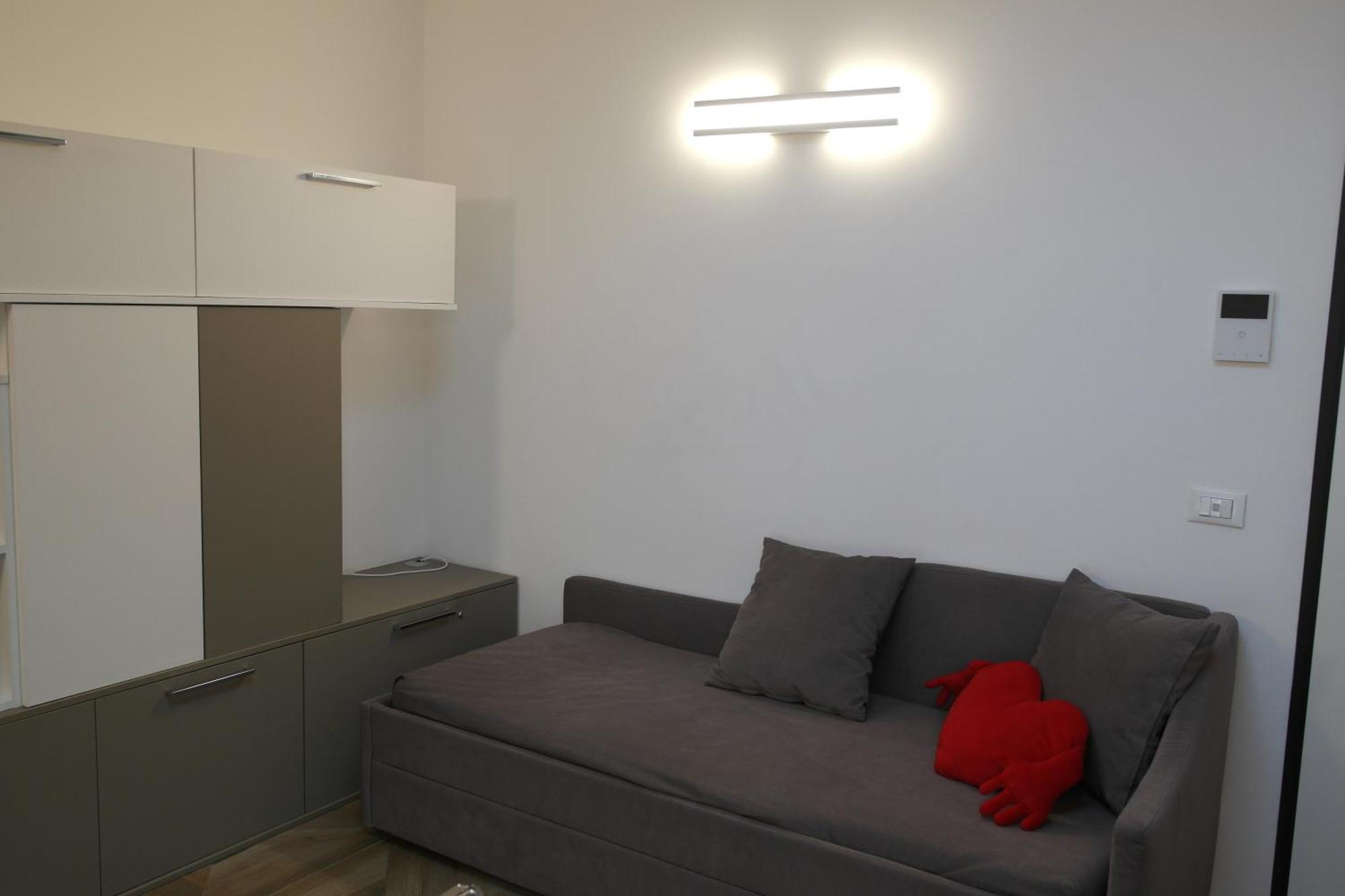 דירות מילאנו Luminoso Bilocale Zona Tibaldi Bocconi מראה חיצוני תמונה